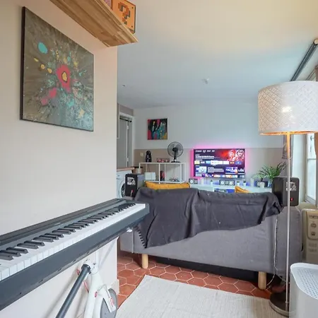Charming Design Apt In The Marais In Paris Paris